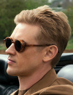 Boyd Holbrook wears L.G.R Reunion Explorer sunglasses in The Sandman.