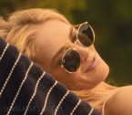 Michelle Randolph wears Ray-Ban RB3447 sunglasses in Landman (2024).