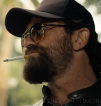 Gerard Butler wears Ray-Ban RB3699 sunglasses in the movie Den of Thieves 2: Pantera.