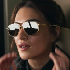Kriti Sanon wears Bottega Veneta BV1194S sunglasses in the movie Crew.