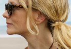 Carey Mulligan wears Céline CL41370/S sunglasses in the movie The Ballad of Wallis Island.