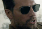 Henry Cavill wears Ray-Ban RBR0102 Caravan Reverse sunglasses in the movie In The Grey.