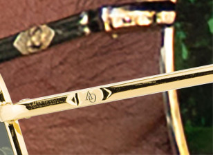 This detail of the logo on the temple leads us to believe that Titus Welliver is wearing American Optical instead of Randolph glasses in Bosch: Legacy.
