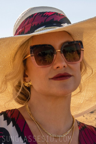 Kate Hudson wears Dolce & Gabbana DG4373 sunglasses in the Netflix film Glass Onion: A Knives Out Mystery.