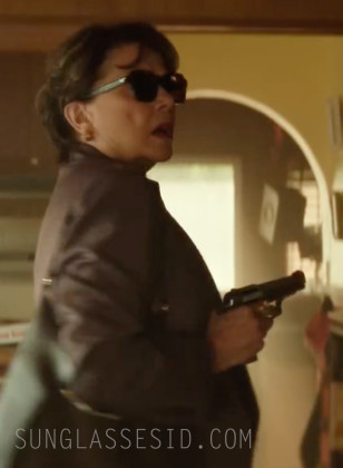 Annette Bening wears Oliver Peoples Kienna OV5526SU sunglasses in the series Lucky.