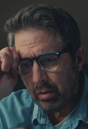 Ray Romano wears Ray-Ban RB4471 Iris glasses in the Netflix series No Good Deed.