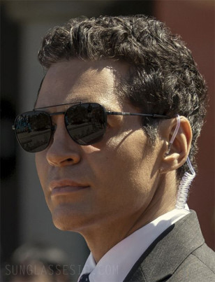 Ramón Rodríguez wears Ray-Ban RB8258 Frank Titanium sunglasses in the movie G20.