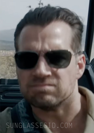 Henry Cavill wears Ray-Ban RBR0102 Caravan Reverse sunglasses in In The Grey.