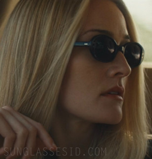 Sarah Pidgeon as Carolyn Bessette wears black Selima Optique The Aldo sunglasses in Love Story.