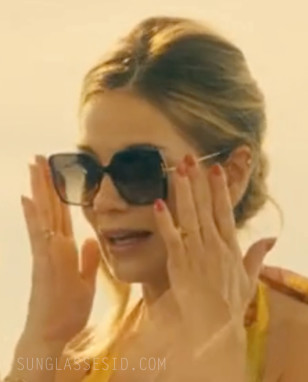 Michelle Monaghan wears Tom Ford FT1039 Joanna sunglasses in one of the first scenes of The White Lotus Season 3, when the characters travel on a boat to the resort.