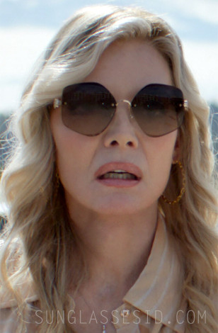 Michelle Pfeiffer wears Tory Burch TY6111 sunglasses in Episode 1 of the series Margo's Got Money Troubles.
