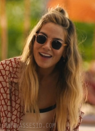 Michelle Monaghan wears Jacques Marie Mage Zephirin sunglasses in The White Lotus Season 3, Episode 2.