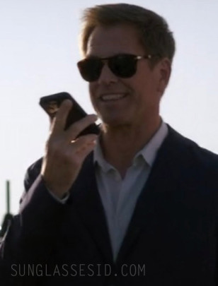 Michael Weatherly as Anthony DiNozzo wears a pair of Persol 714 sunglasses in Episode 2 of Season 1 of the series NCIS: Tony & Ziva.