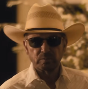 Billy Bob Thornton wears Ray-Ban RB3671 in Landman.