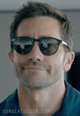 Jake Gyllenhaal wears a pair of round sunglasses in the movie In The Grey.