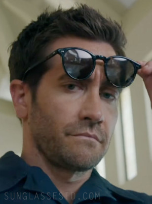 Jake Gyllenhaal wears a pair of round sunglasses in the movie In The Grey.